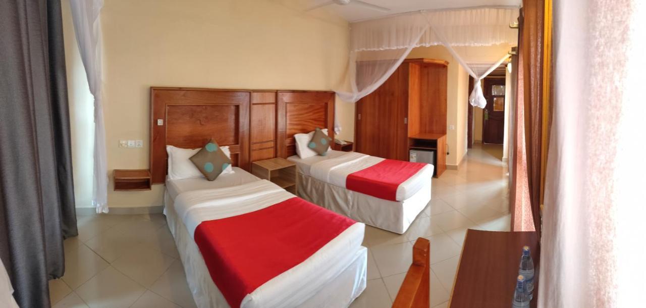 Pulickal Airport Hotel Entebbe Eksteriør bilde