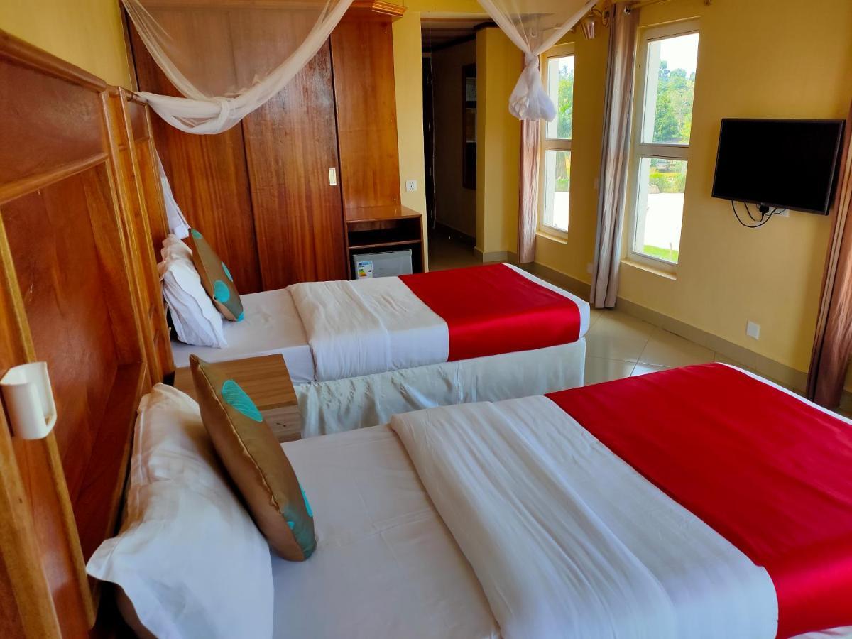 Pulickal Airport Hotel Entebbe Eksteriør bilde