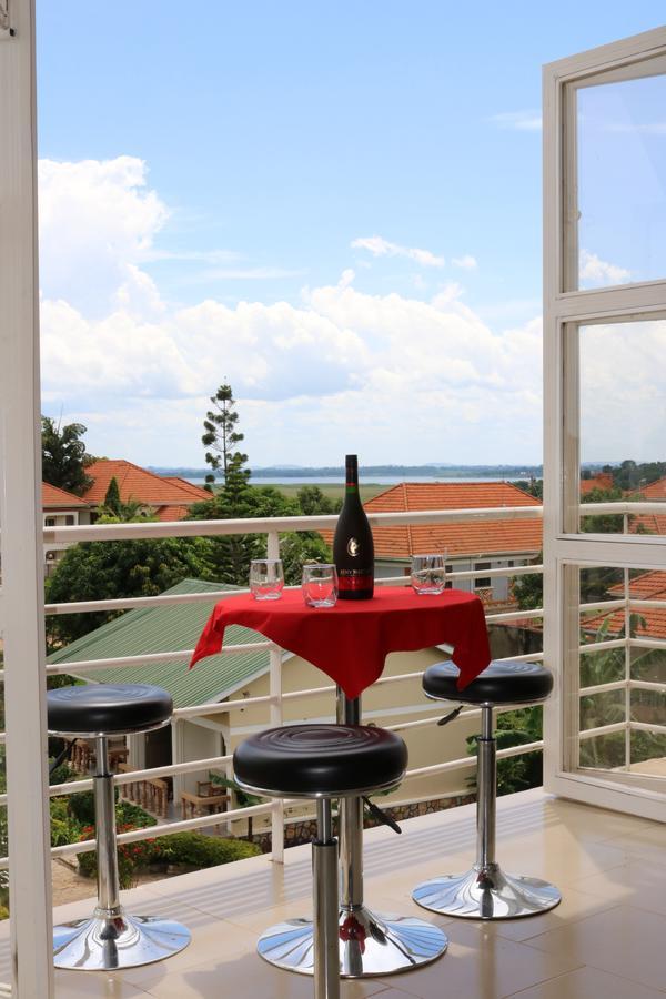 Pulickal Airport Hotel Entebbe Eksteriør bilde